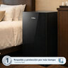 D_Mabe_Frigobar_90Lts_Black_Glass_RMF04PV1_Ambientada
